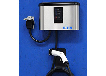 Postes de recharge pour véhicules électriques de Eaton
