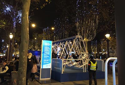 IKEA illumine les Champs-Élysées avec des énergies propres