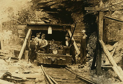 lme5_f_2_W._Va._coal_mine_1908_400.jpg