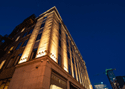 Un immeuble art déco du centre-ville se revitalise grâce à un nouveau concept d’éclairage