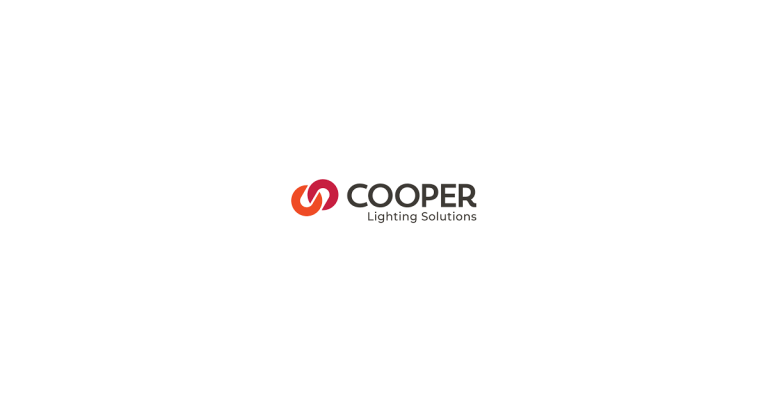 Poteaux ronds effilés en acier de Cooper Lighting Solutions